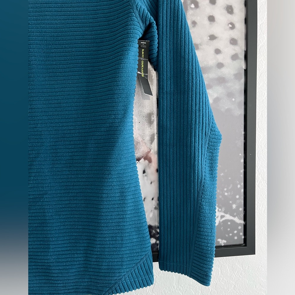 NWT Women’s Nike Slim Fit Coupe Adjustee Fleece Pullover Size Small - Picture 2 of 6